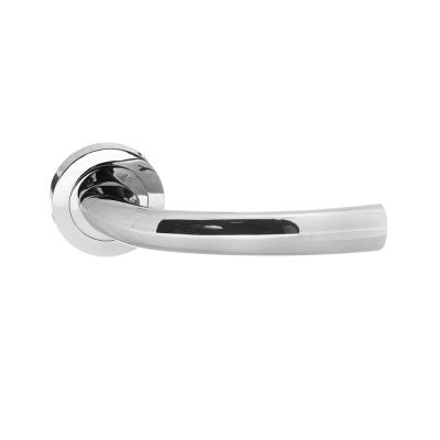 STATUS Nevada Polished Chrome Lever on Round Rose (Pair) | T2131